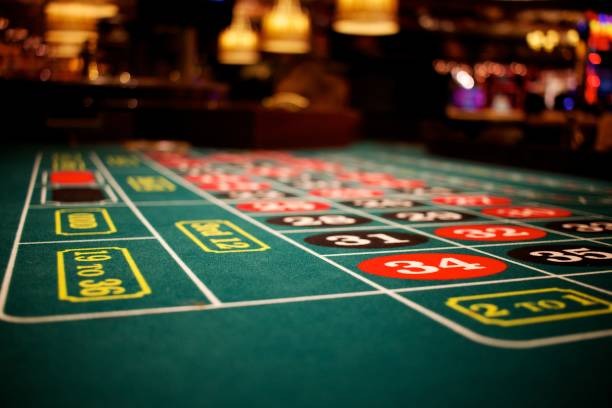 Speed Baccarat live table on gt108 slot with professional croupier and HD card display